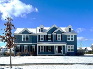 6562 Regal Woods Dr, Hudson, OH 44236