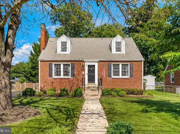 2929 Stuart Dr, Falls Church, VA 22042