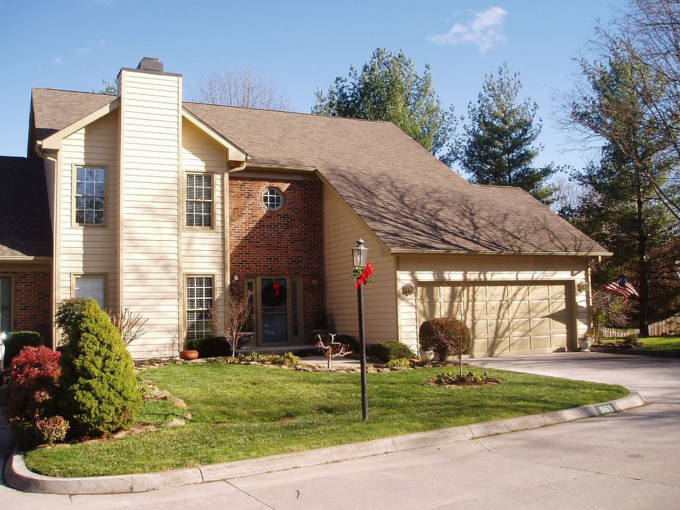 End Unit in Cul de Sac