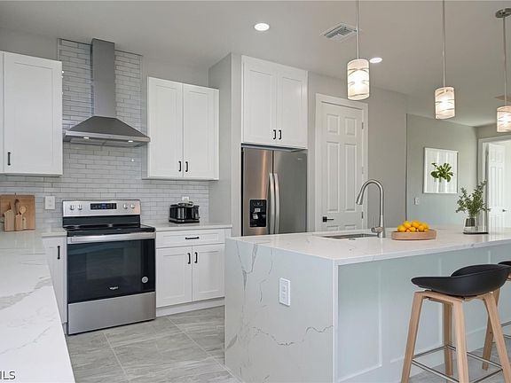 5th image of 1202 SW 8th Pl