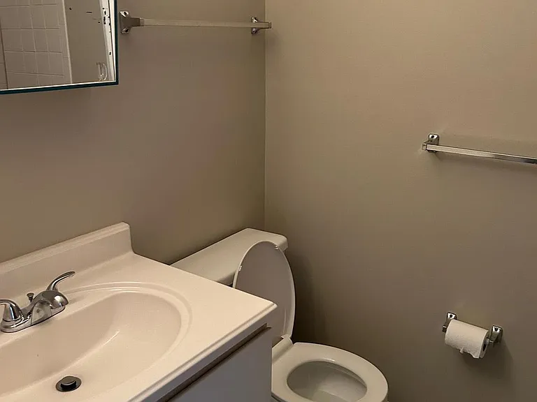54 Garfield Ave #B — Photo 9