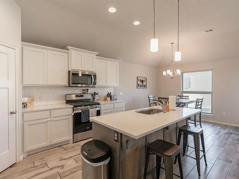 13809 Village Cv — Photo 9