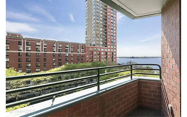 Sold by Douglas Elliman | media 14