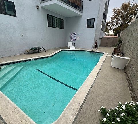 4th image of 281 S Madison Ave APT 305