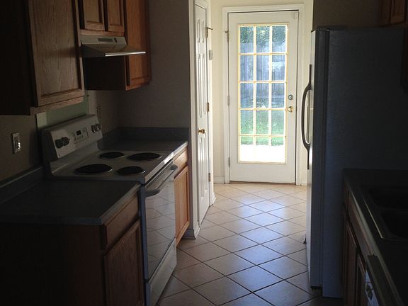 2nd image of 13417 Warren Dr