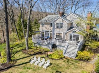 4 Sunset Rd, Mountain Lakes, NJ 07046