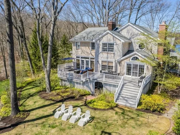 4 Sunset Rd, Mountain Lakes Boro, NJ 07046