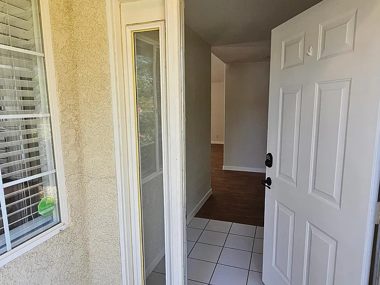 424 E Avenue J11 — Photo 3