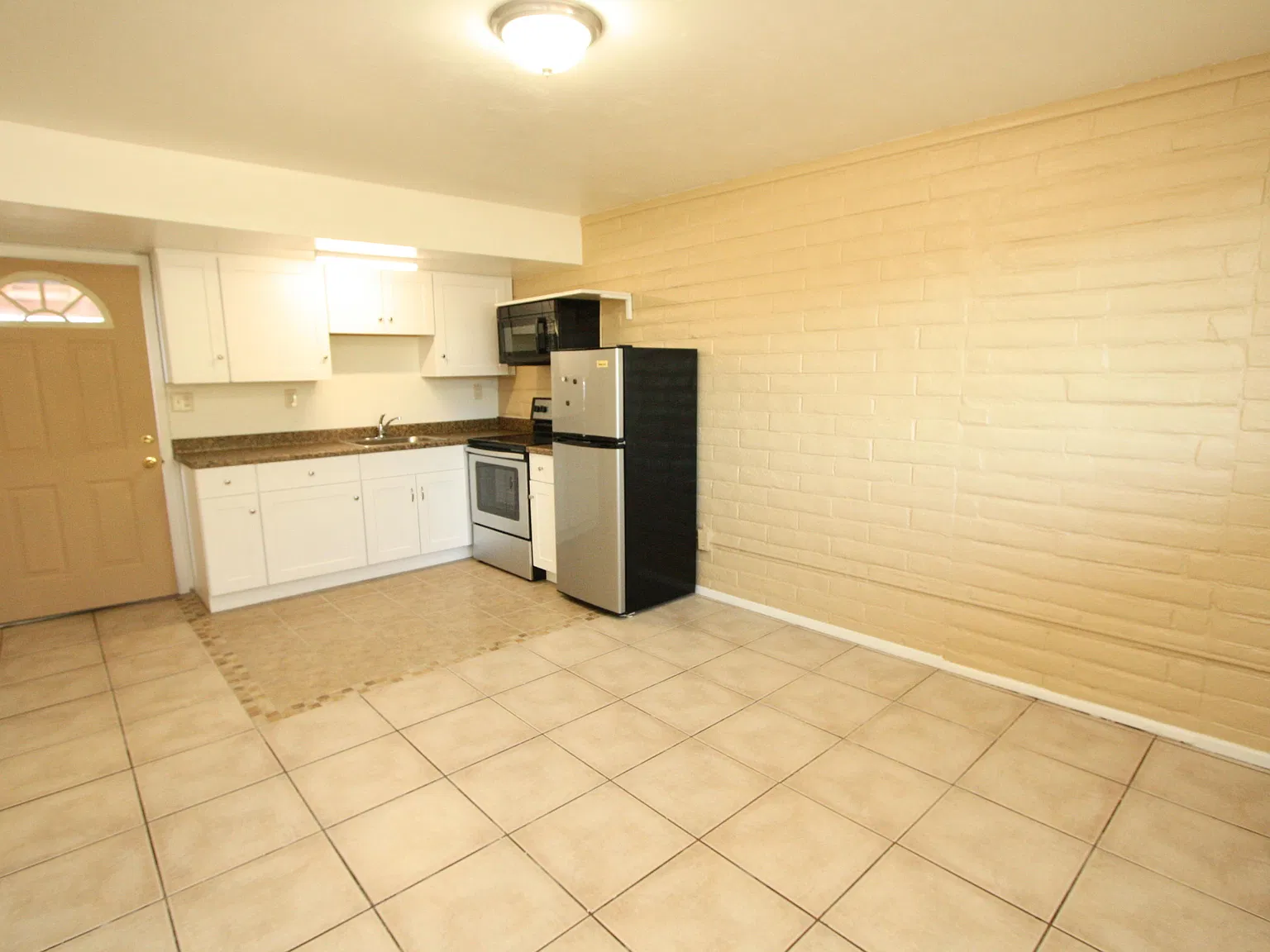 1 bed, 1.0 bath, 447 sqft, $795 — Photo 3
