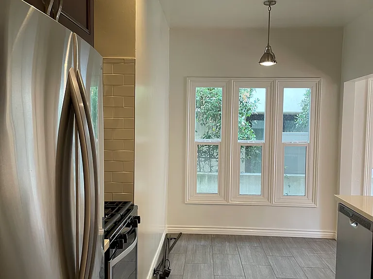 136 S Oakhurst Dr #7 — Photo 6
