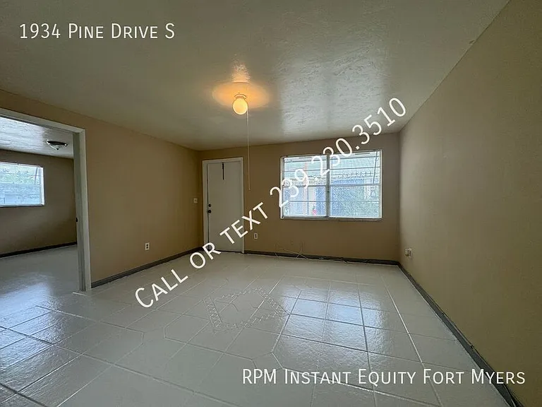 1934 S Pine Dr — Photo 4