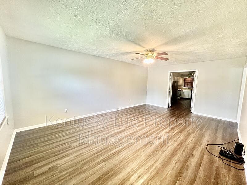 1st image of 3190 Yellowstone Pkwy #B