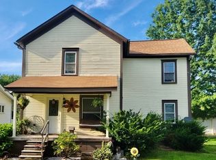 102 E Maple St SW, Stone Creek, OH 43840