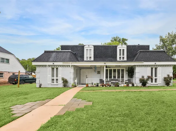 7511 Theisswood Rd, Spring, TX 77379