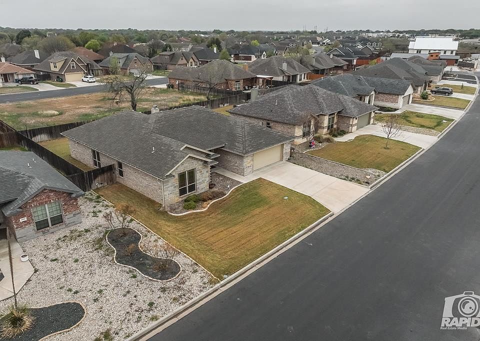 1st image of 1937 Colonial Dr
