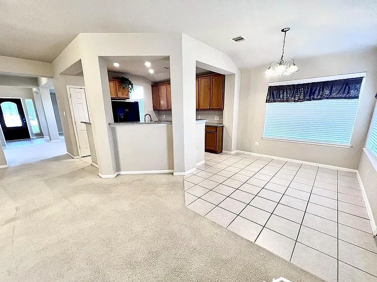 9923 Bronze Mill Ln — Photo 7
