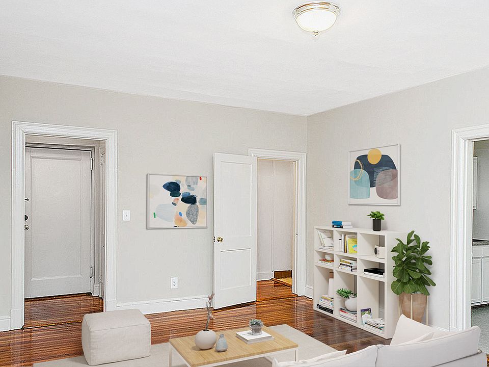 Living area (virtually staged)