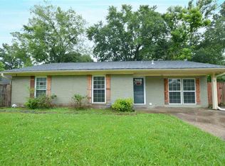 140 E Smith St, Sour Lake, TX 77659