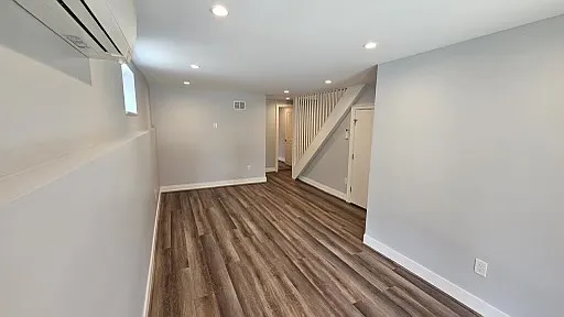 618 Tewkesbury Pl NW — Photo 10