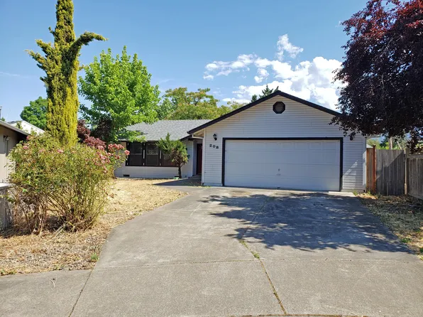 208 Jacob Cir, Talent, OR 97540