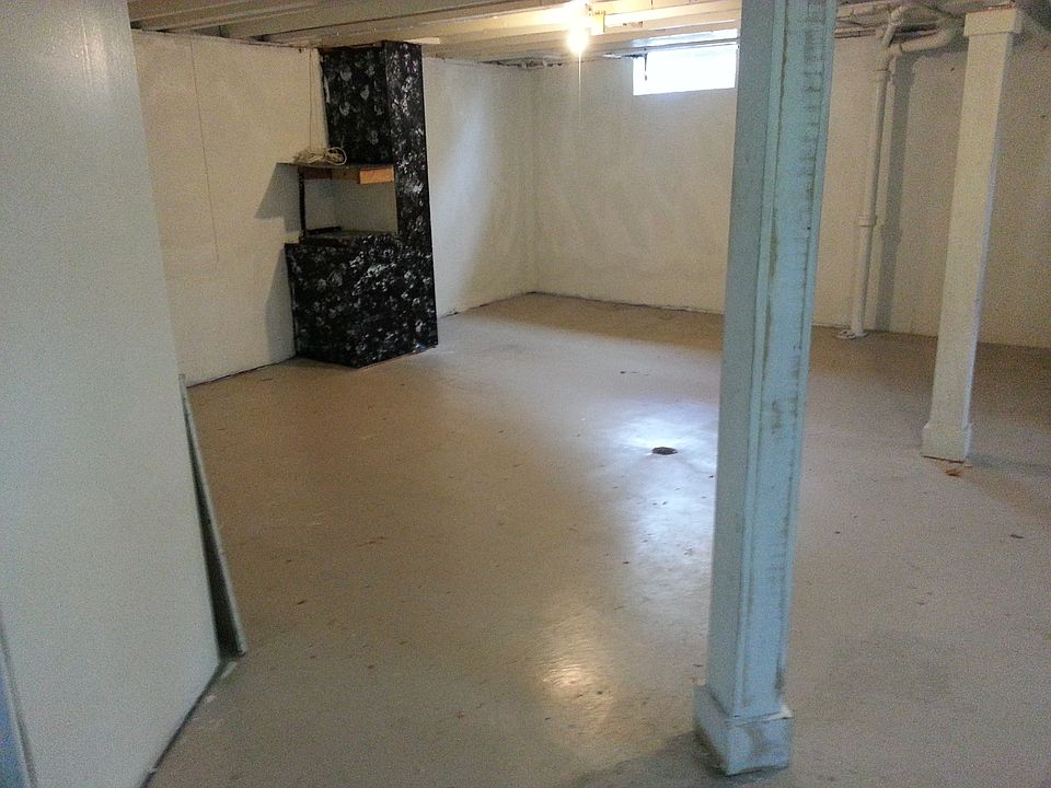 2nd image of 8600 Cavell St