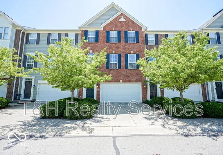 9059 Rider Dr — Photo 1