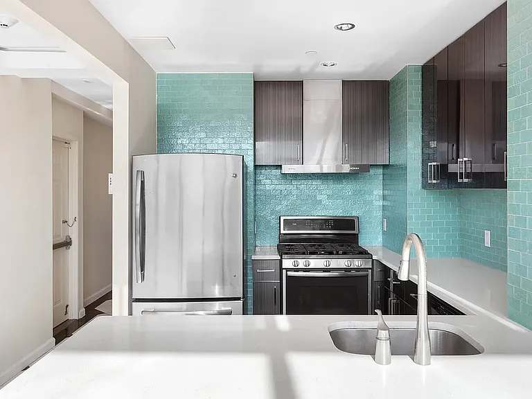 53 Hester St #PENTHOUSE — Photo 3