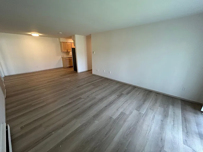 2323 Woodrow Ct — Photo 7