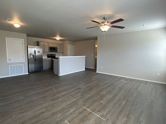 4th image of 2701B N Denver St