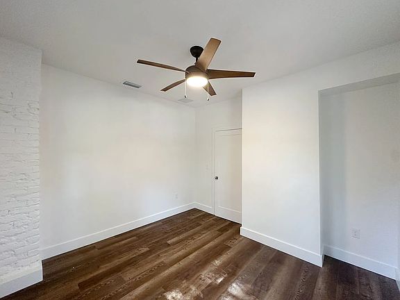 3rd image of 1009 NW 6th Ave