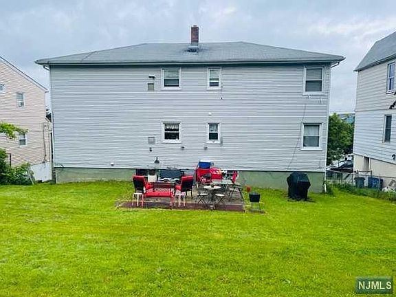 3rd image of 9112 Columbia Ave