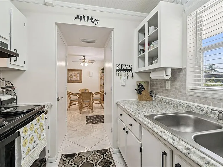 2750 E Bay Dr #12B — Photo 12