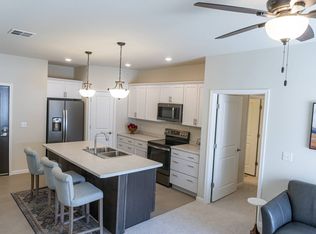 1047 Fields Ct #1700, Onalaska, WI 54650