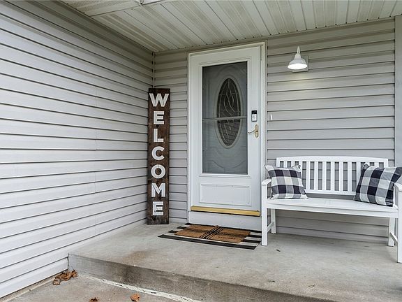 3rd image of 410 Delmar Avenue