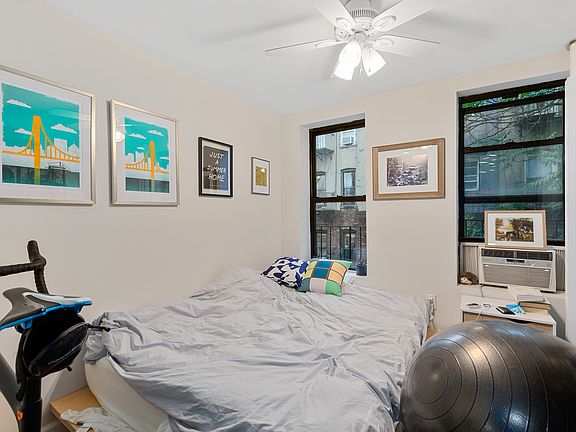 5th image of 91 Christopher St APT 19