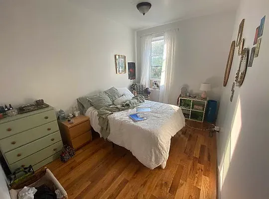 Rented by Delmark Realty LLC | media 14