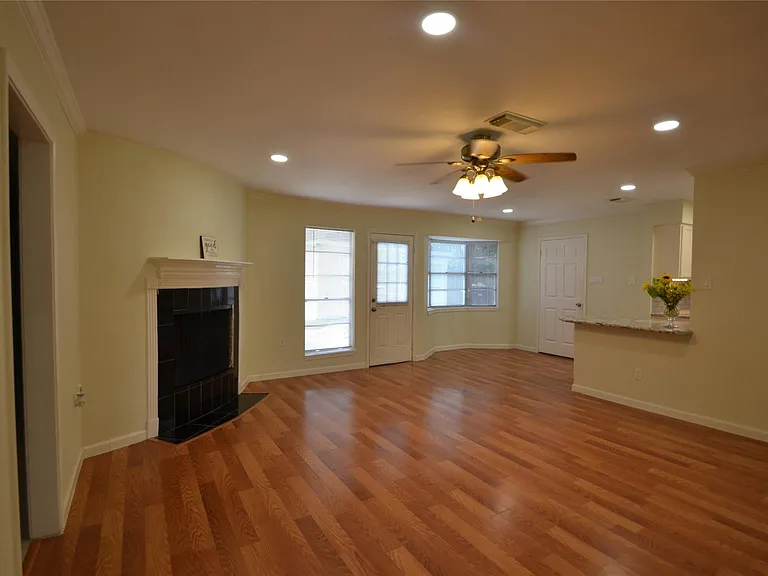 12711 Westleigh Dr — Photo 7