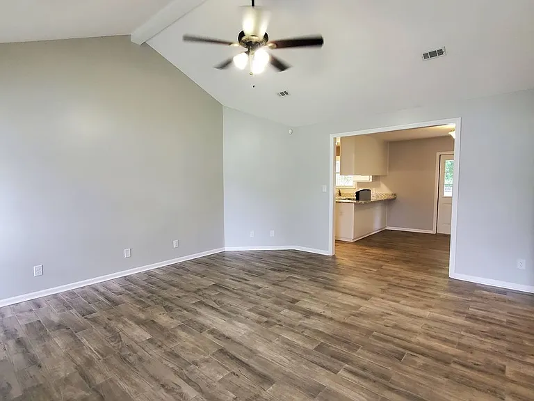 3112 Wingfield Way — Photo 2
