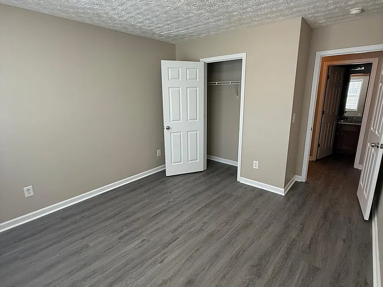 518 Oakside Pl — Photo 17