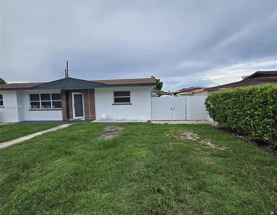 3835 NW 185th St #EFF