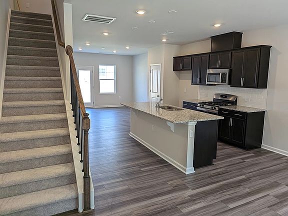 3rd image of 4919 Microcline Trl