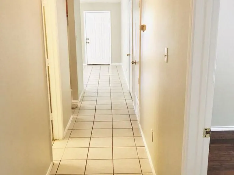 5902 Lakey Dr — Photo 11