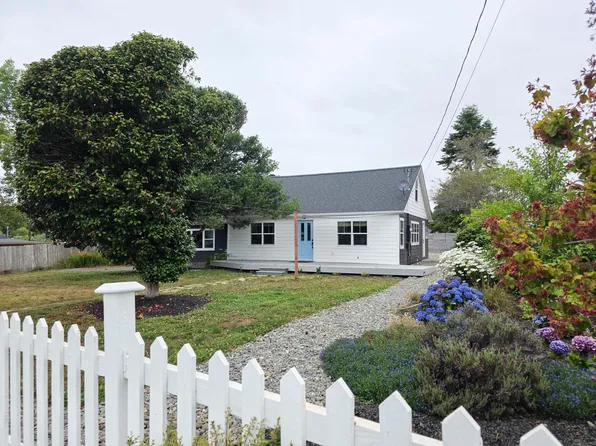 1052 Childs Ave, Crescent City, CA 95531