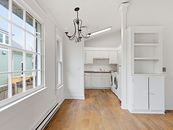 5th image of 1510 Forest Ave