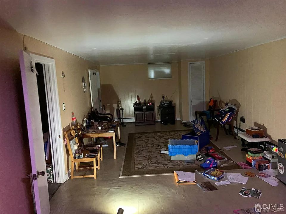 2nd image of 114 Norman St