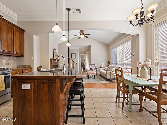 3rd image of 104 Laguna Ln