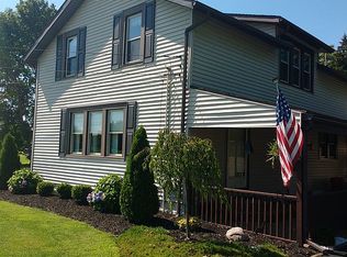 22 Daniels Ave, Conneaut, OH 44030