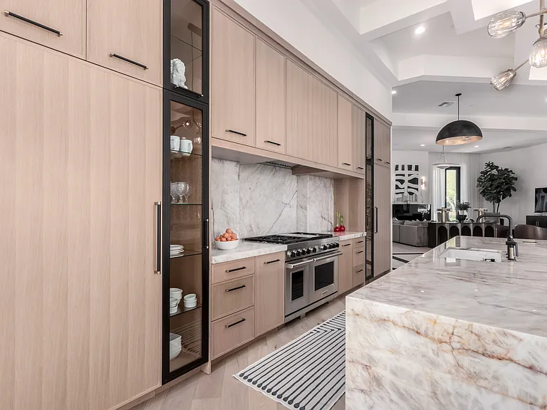 N 65th Pl — Photo 42