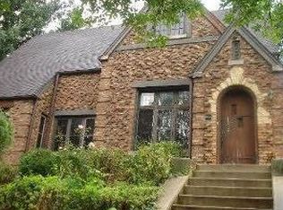 1225 Greenwood St, Evanston, IL 60201