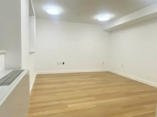 Rented by Corcoran | media 14